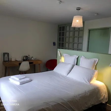 Les Demeures De Valette Hotel