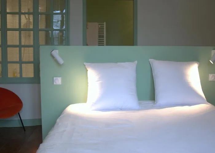 Les Demeures De Valette Hotel