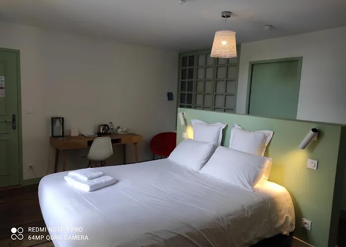 Les Demeures De Valette Hotel